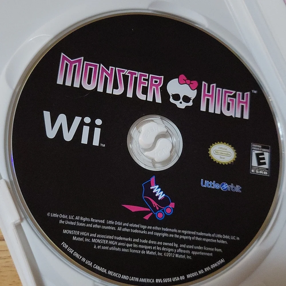 Wii Monster High Skultimate Roller Maze video game
